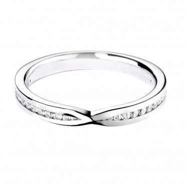 18ct white gold and diamond shaped wedding ring