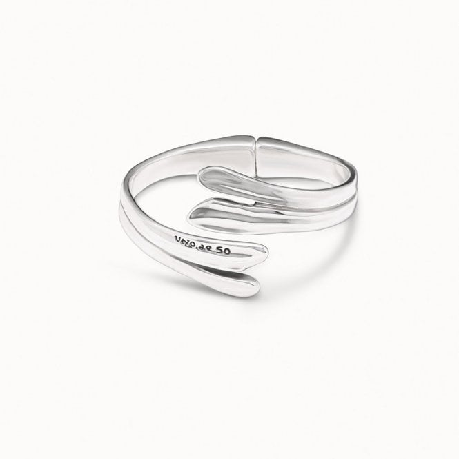 Leaf Me Alone Bangle by Uno de 50