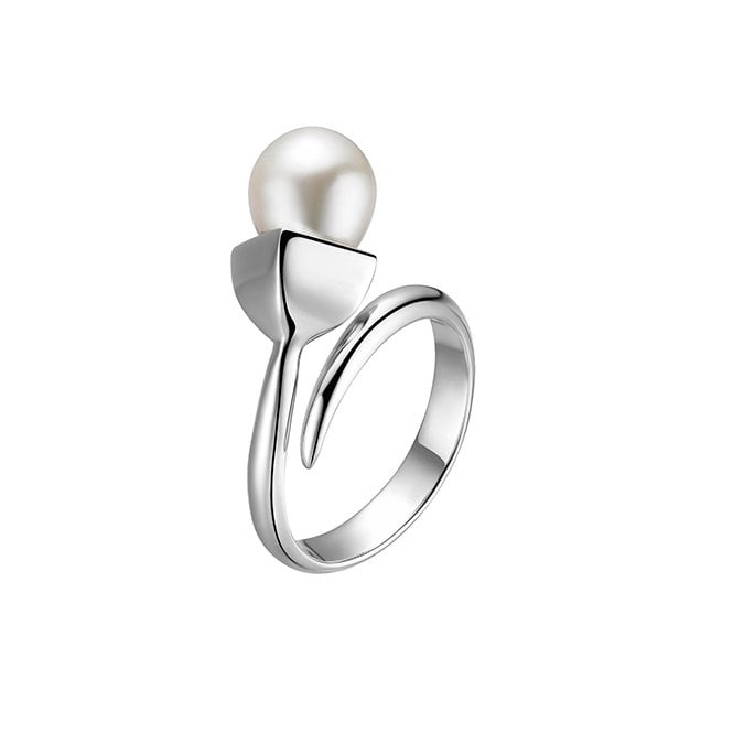 Snowdrop ring by Fei Liu
