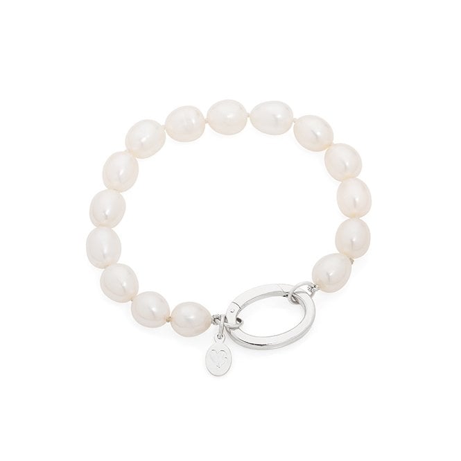 Sophia pearl bracelet by Claudia Bradby